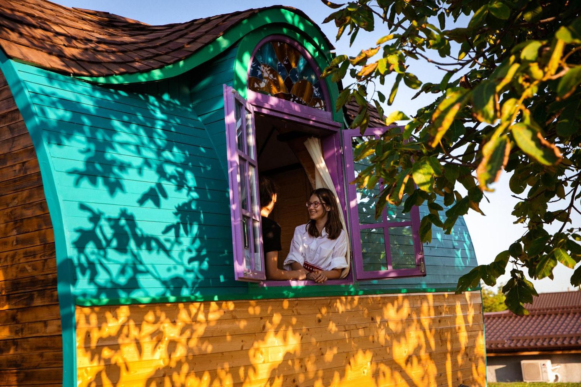 Central Tiny Houses Bucharest Exterior photo