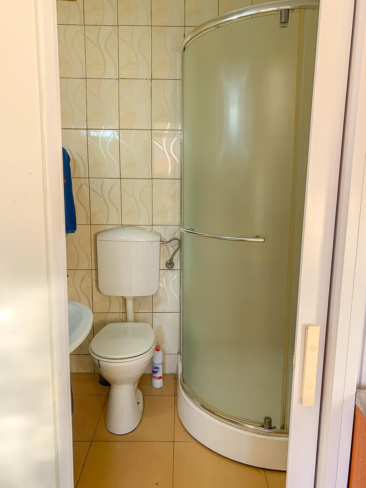 Central Tiny Houses Bucharest Exterior photo