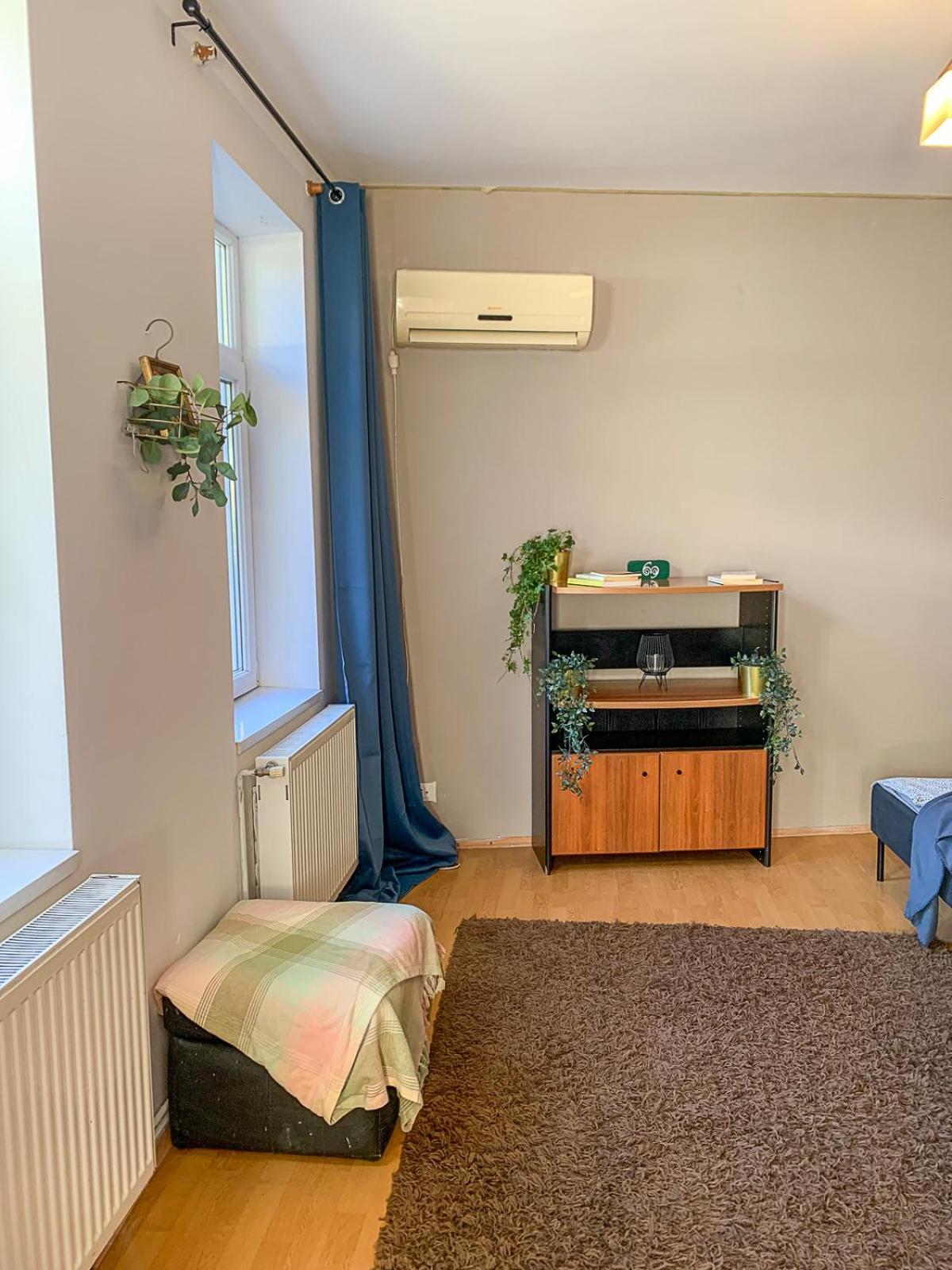 Central Tiny Houses Bucharest Exterior photo